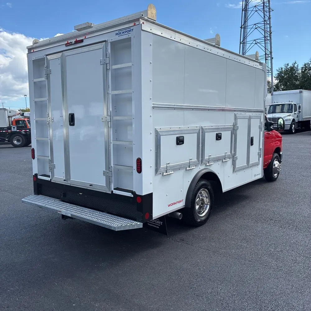 2025 Ford Commercial Vans E350