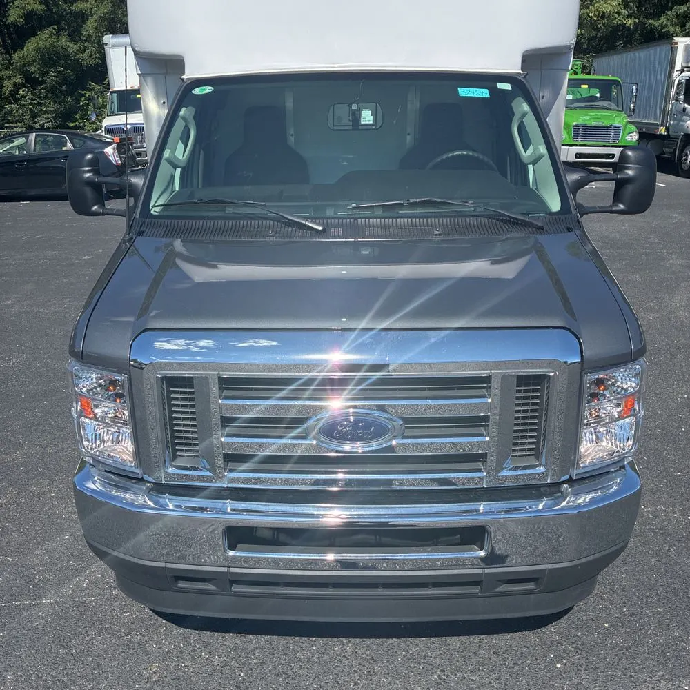 2025 Ford Commercial Vans E450