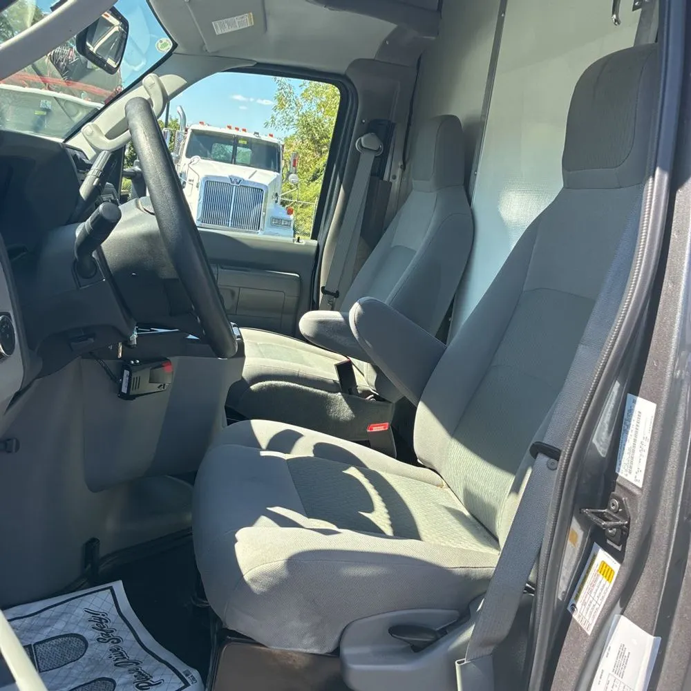 2025 Ford Commercial Vans E450