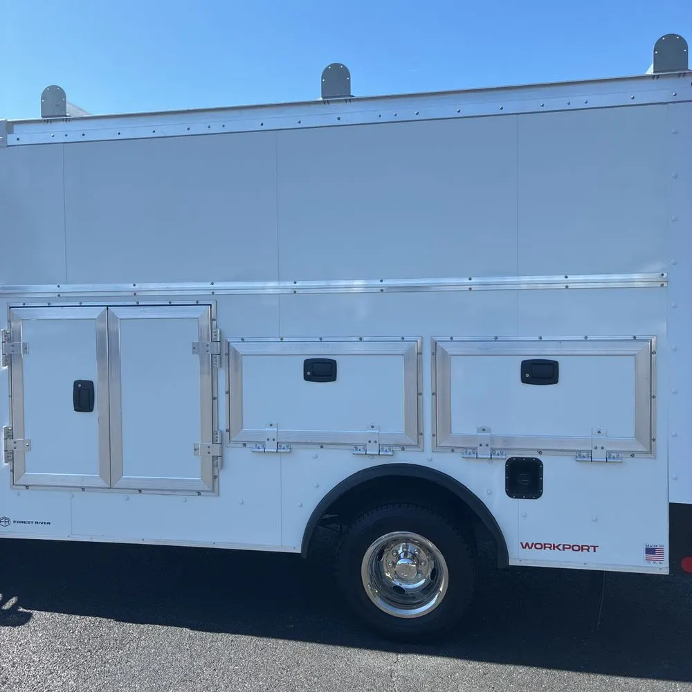 2025 Ford Commercial Vans E450