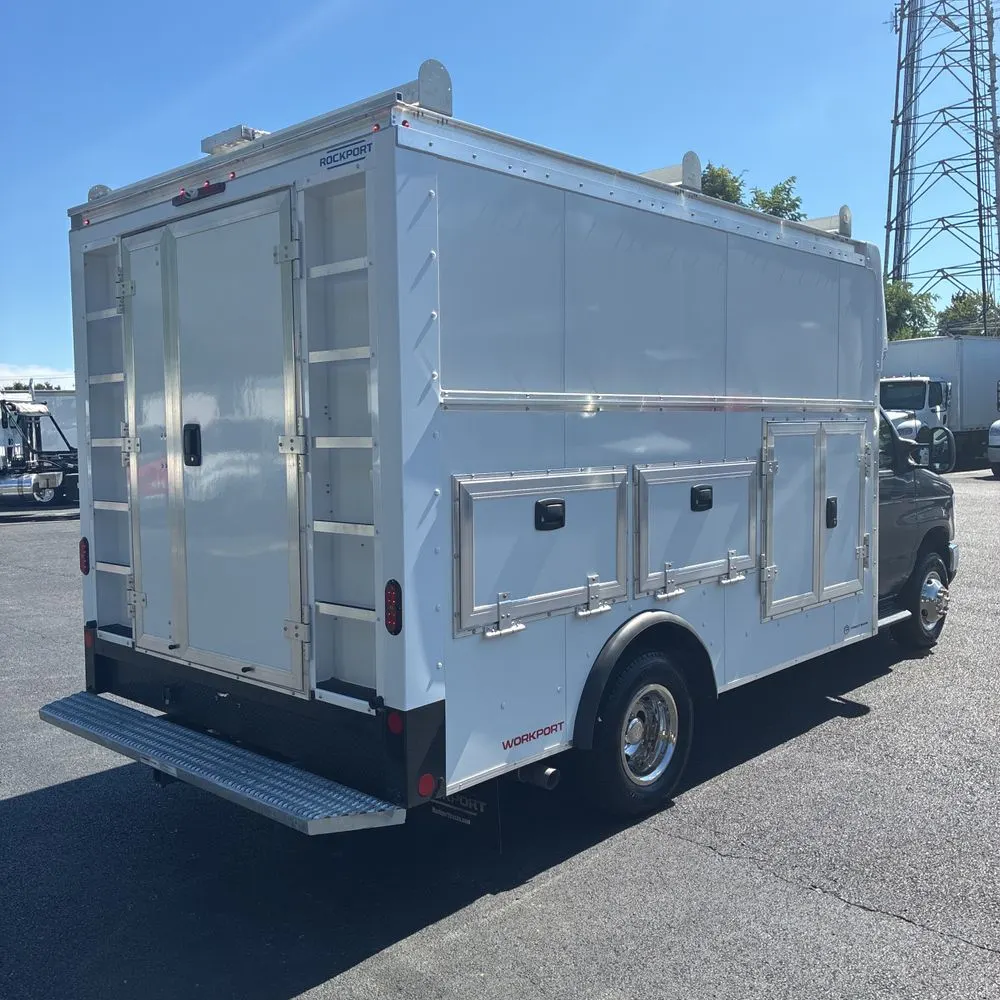2025 Ford Commercial Vans E450