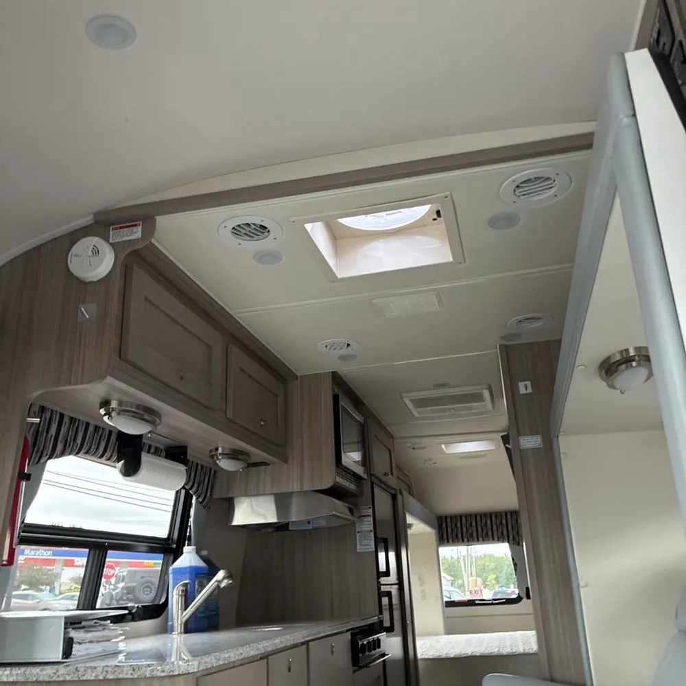 2022 Ford Commercial Vans E450