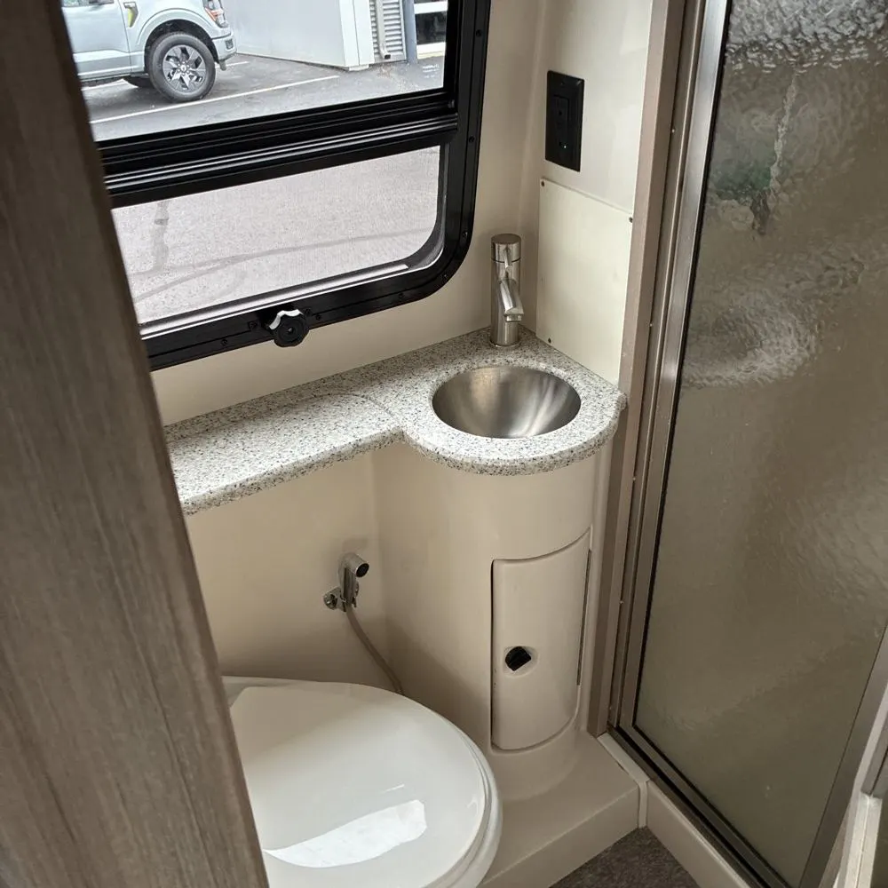 2022 Ford Commercial Vans E450
