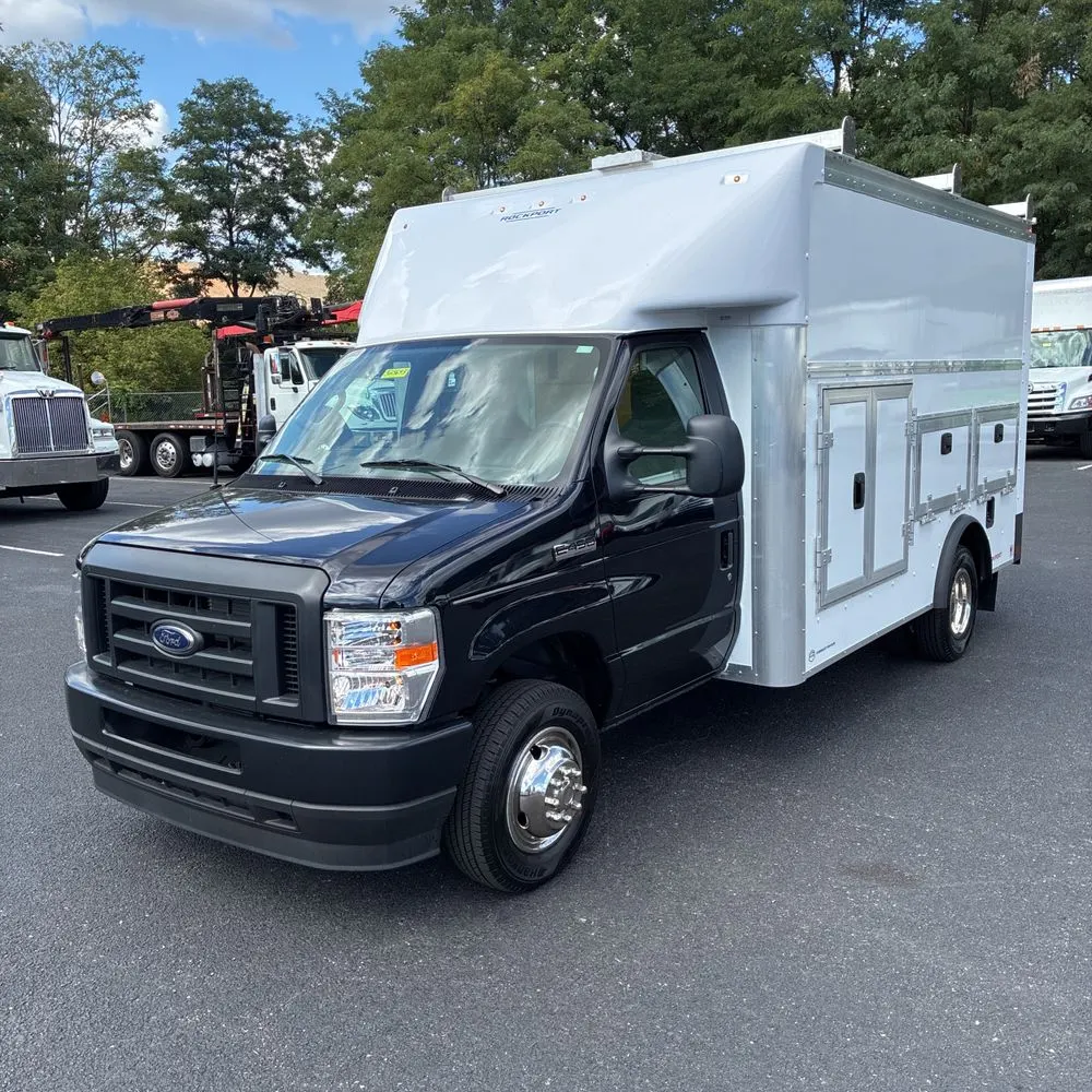 2025 Ford Commercial Vans E450