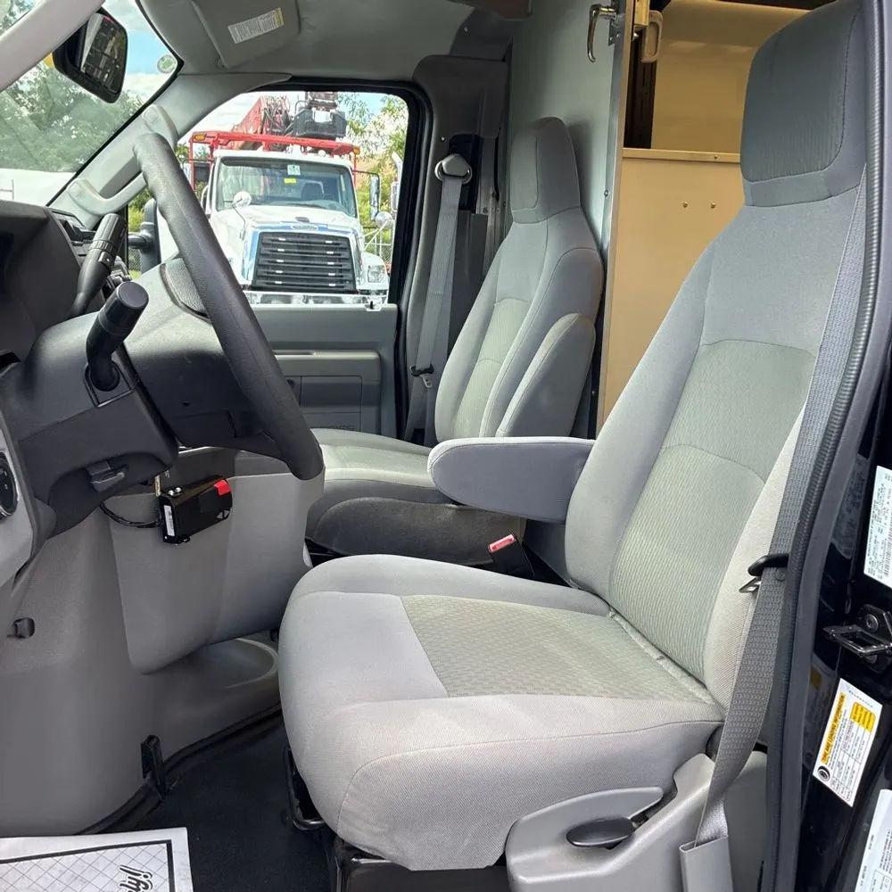 2025 Ford Commercial Vans E450