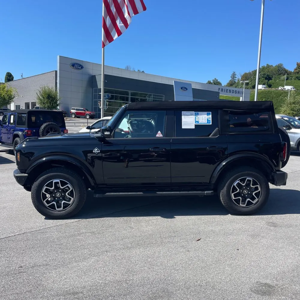 2024 Ford Bronco Outer Banks