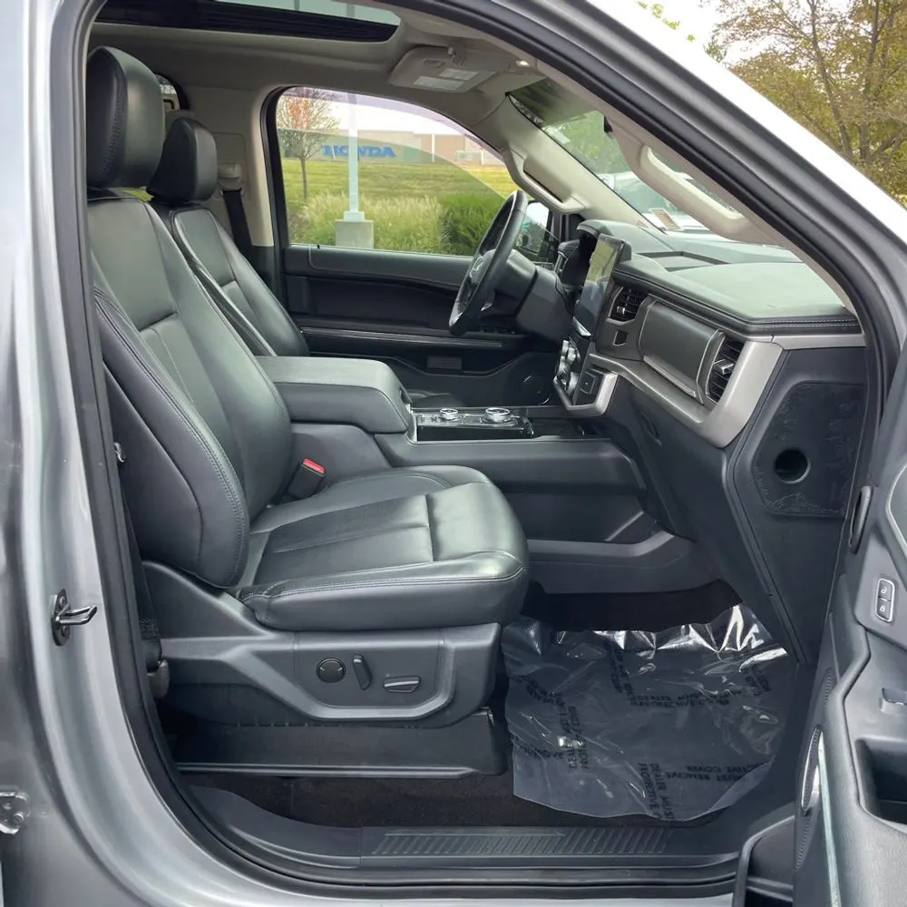 2022 Ford Expedition Max XLT
