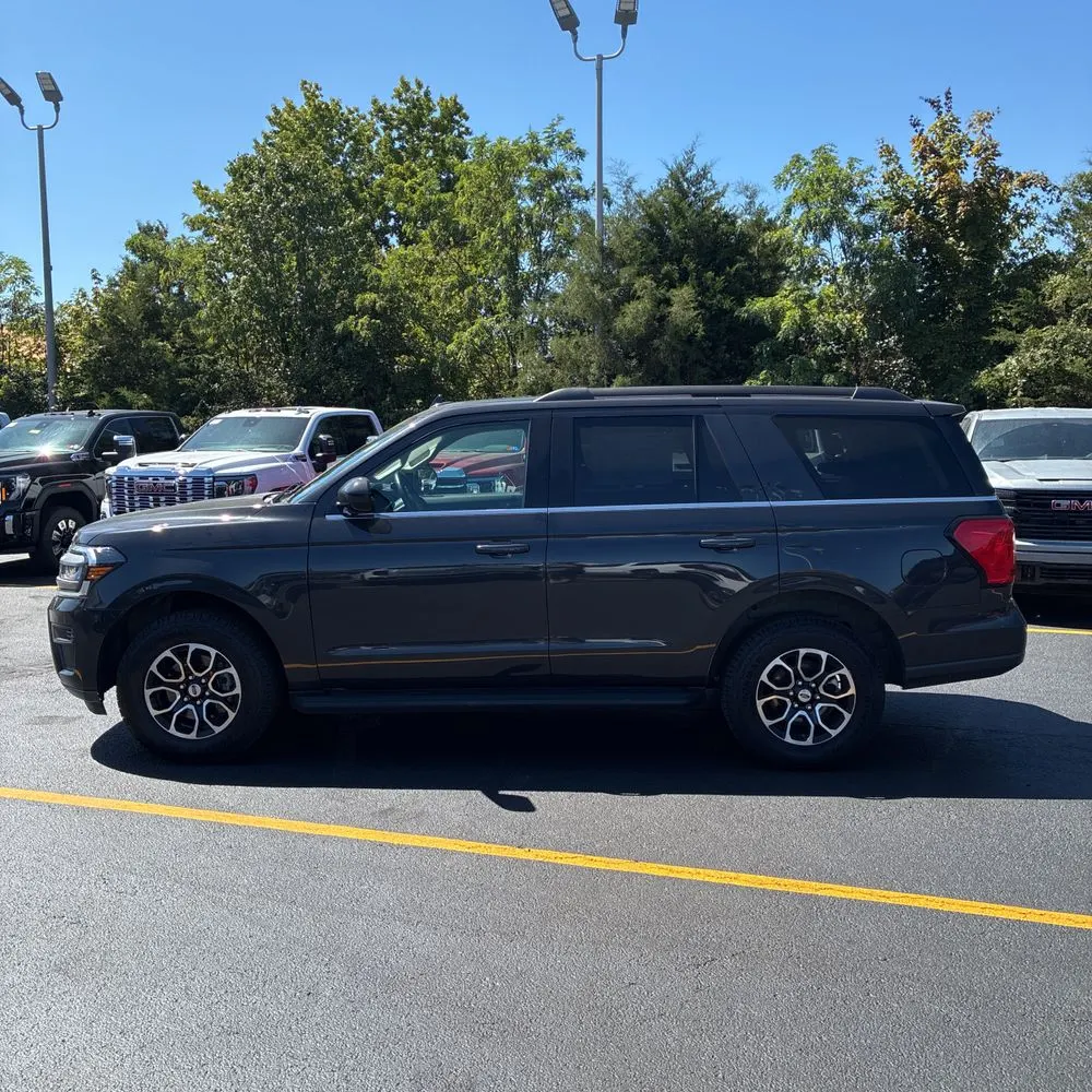2024 Ford Expedition XLT