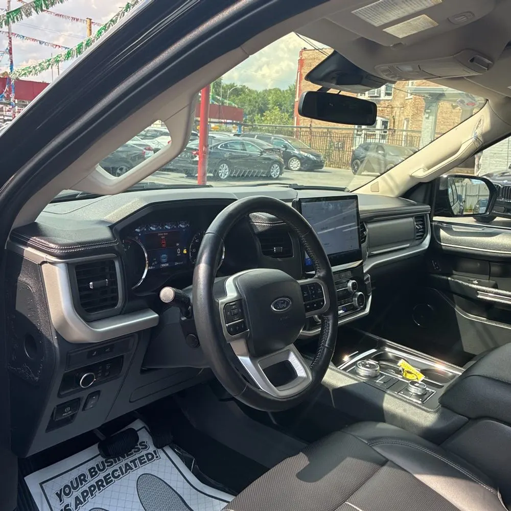 2024 Ford Expedition XLT