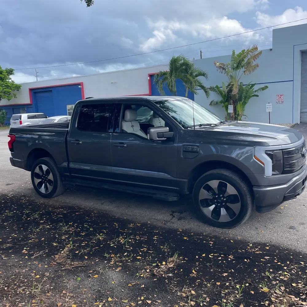 2023 Ford F-150 Lightning Platinum