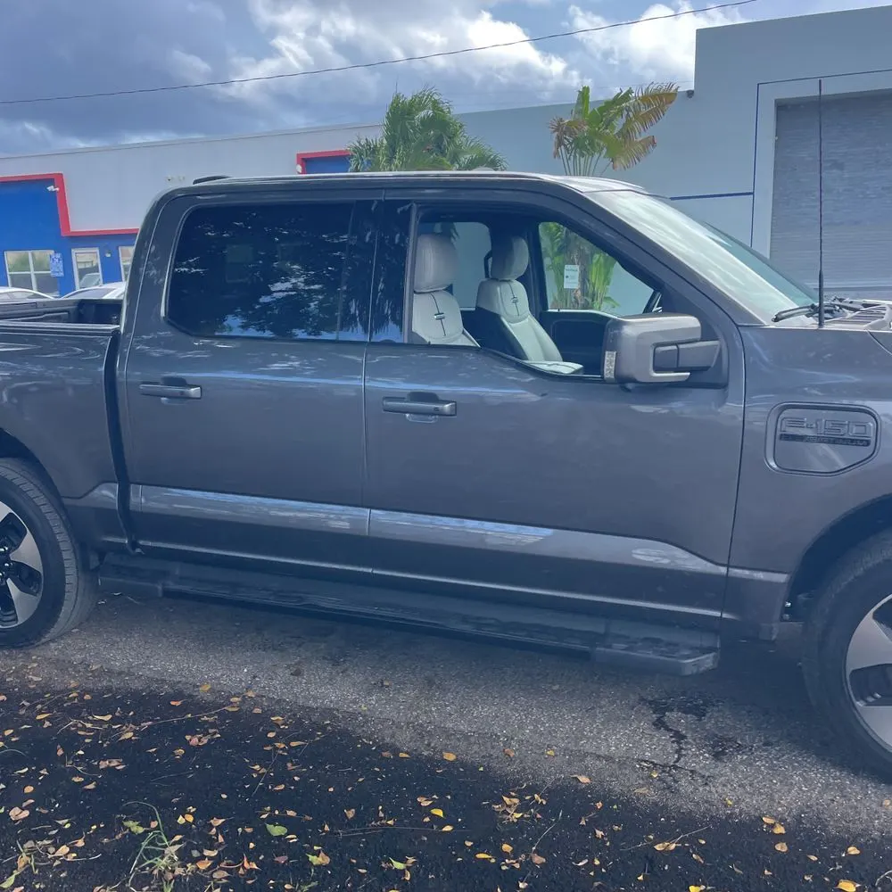 2023 Ford F-150 Lightning Platinum