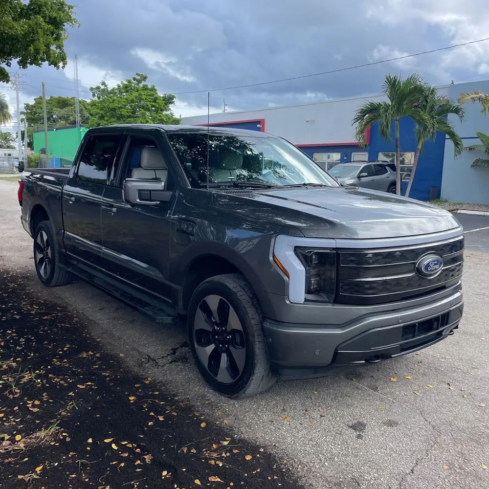 2023 Ford F-150 Lightning Platinum