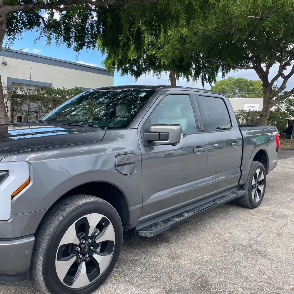 2023 Ford F-150 Lightning Platinum