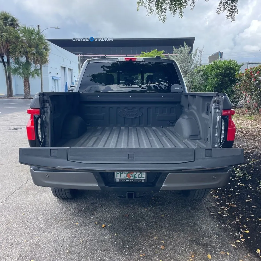 2023 Ford F-150 Lightning Platinum