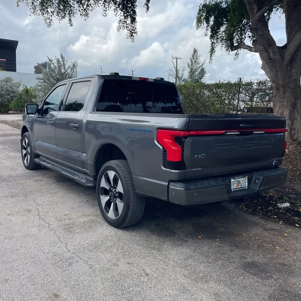 2023 Ford F-150 Lightning Platinum