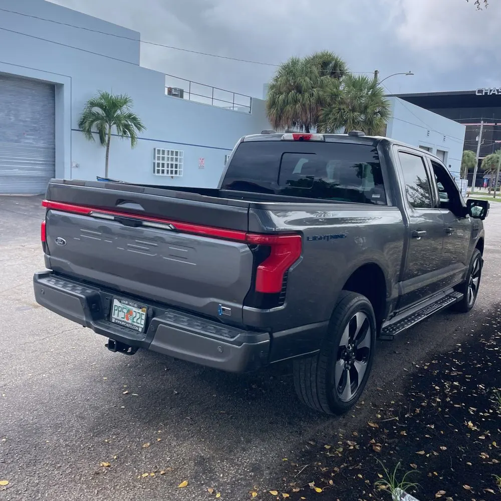 2023 Ford F-150 Lightning Platinum