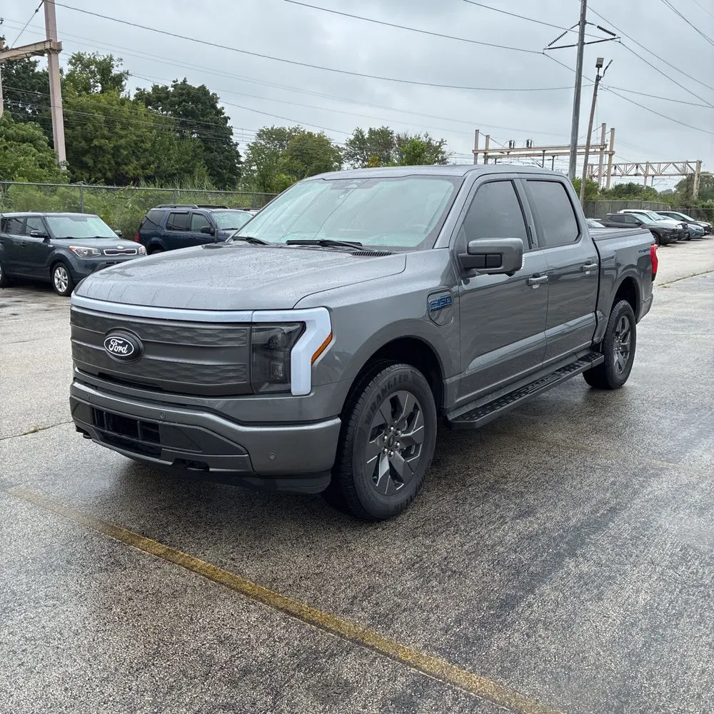 2025 Ford F-150 Lightning Lariat