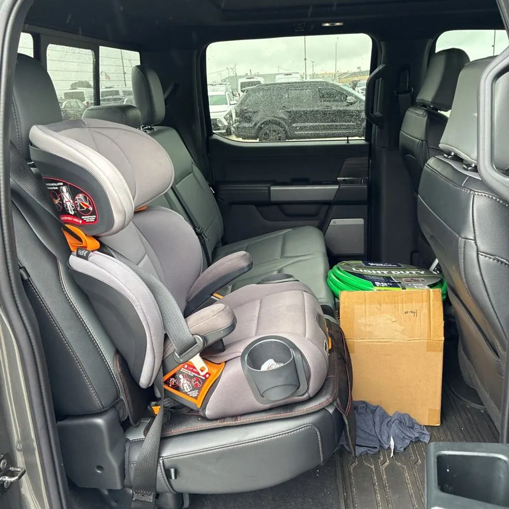 2025 Ford F-150 Lightning Lariat