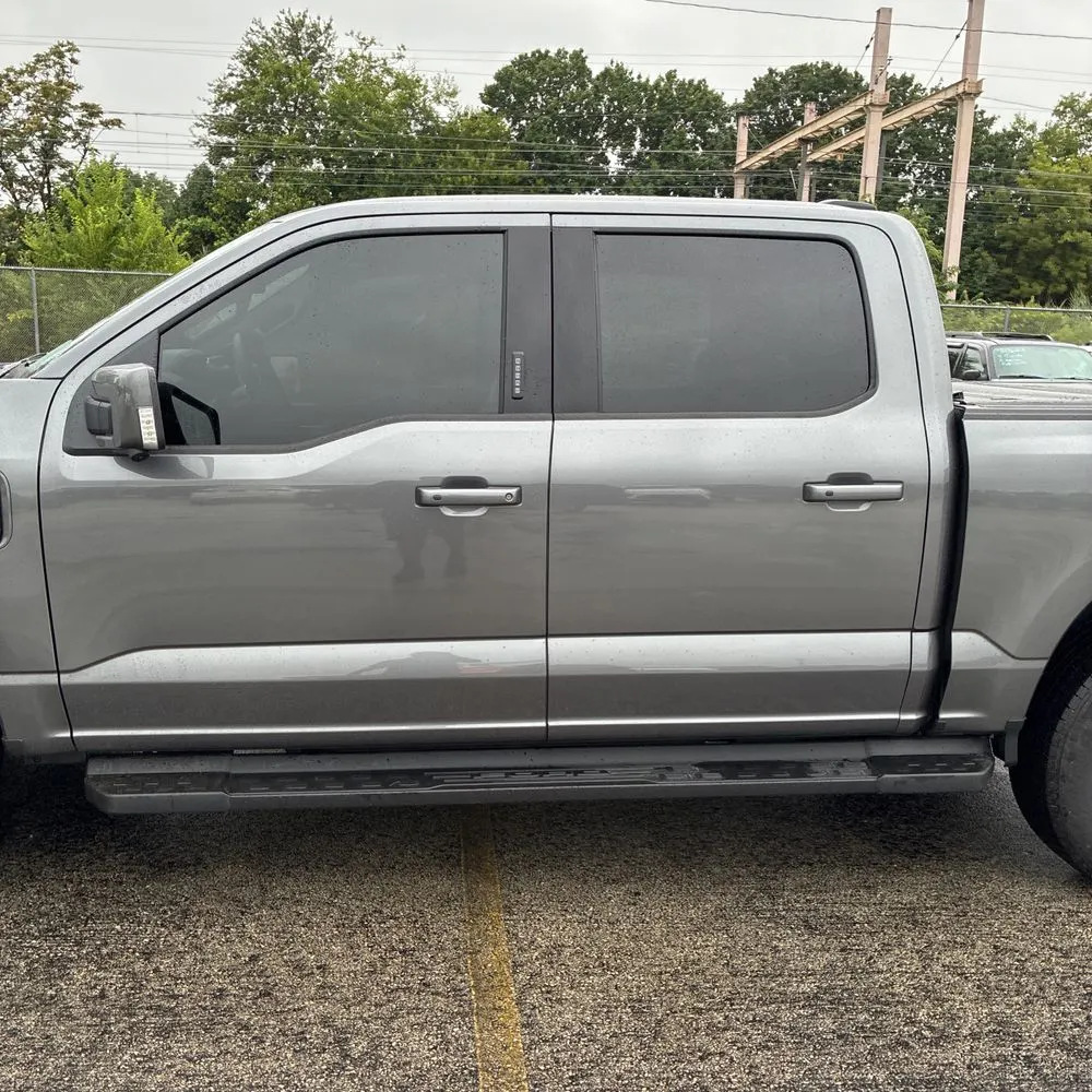 2025 Ford F-150 Lightning Lariat