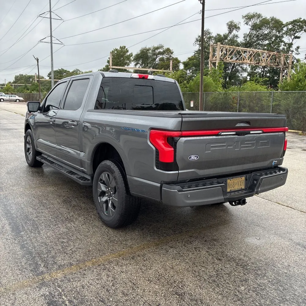 2025 Ford F-150 Lightning Lariat