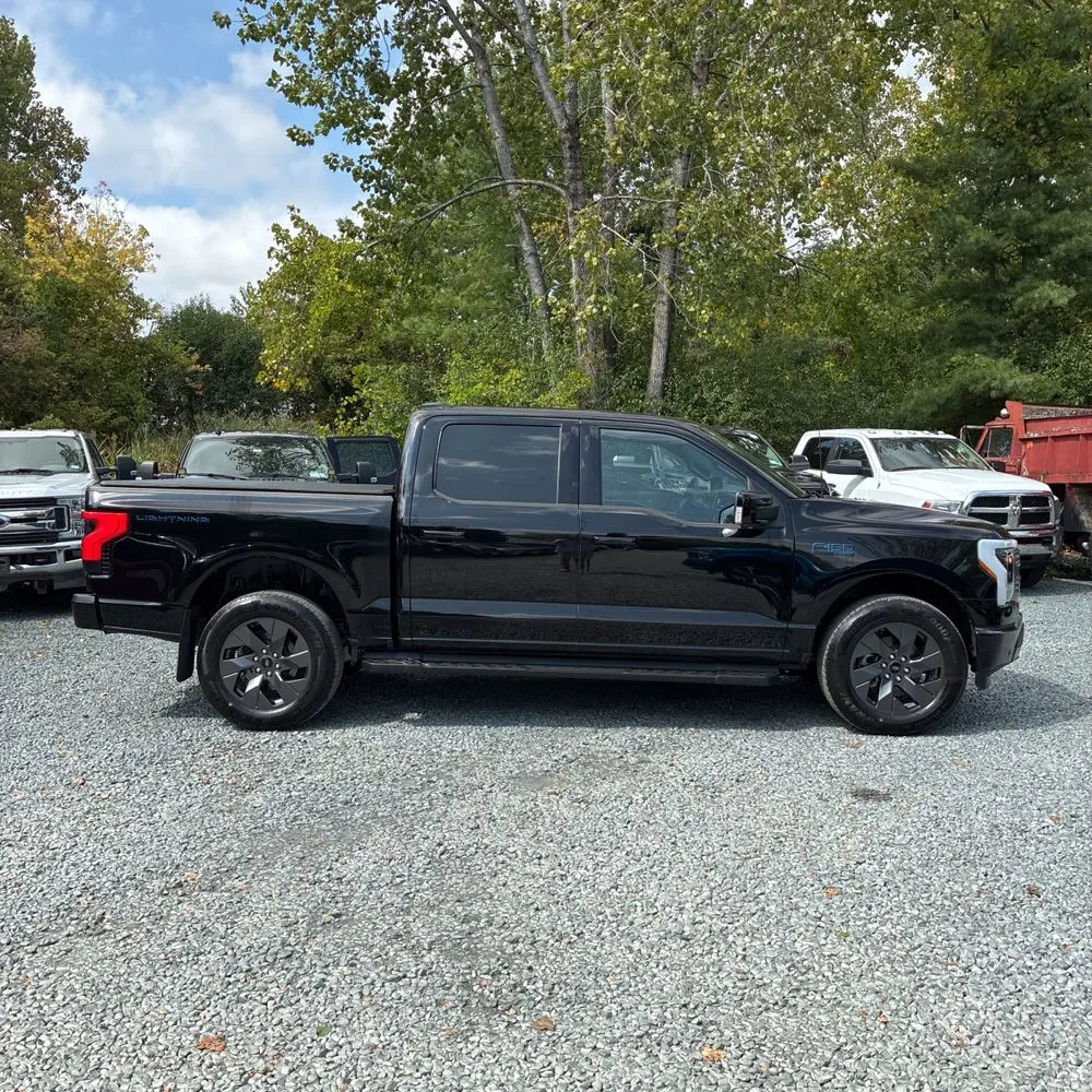 2024 Ford F-150 Lightning Lariat