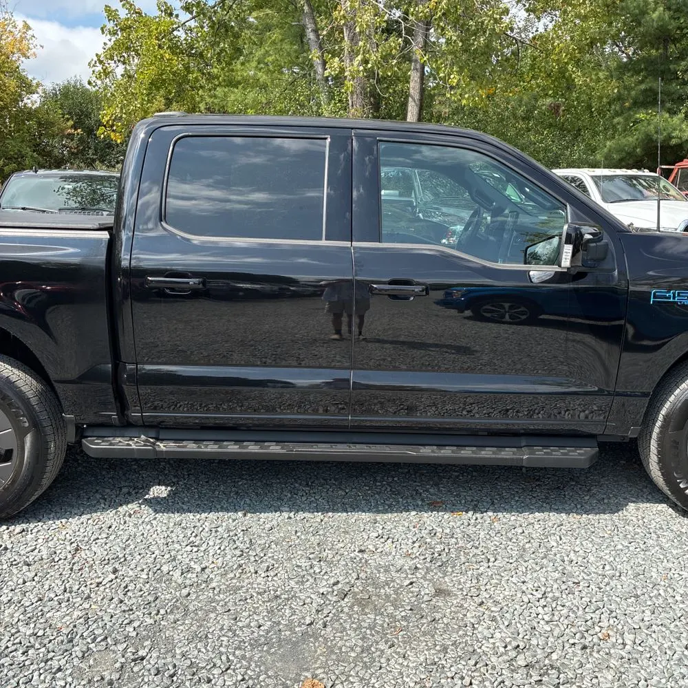 2024 Ford F-150 Lightning Lariat