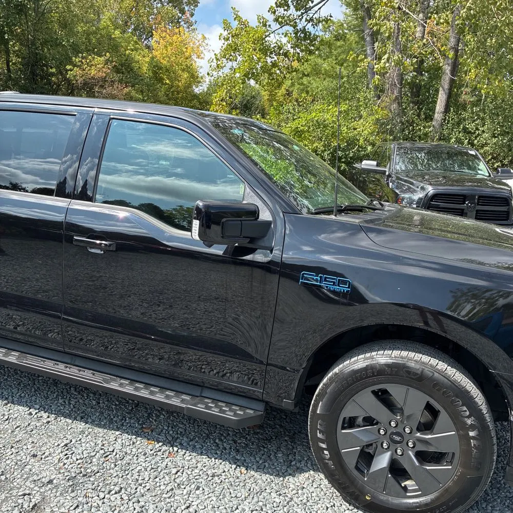 2024 Ford F-150 Lightning Lariat