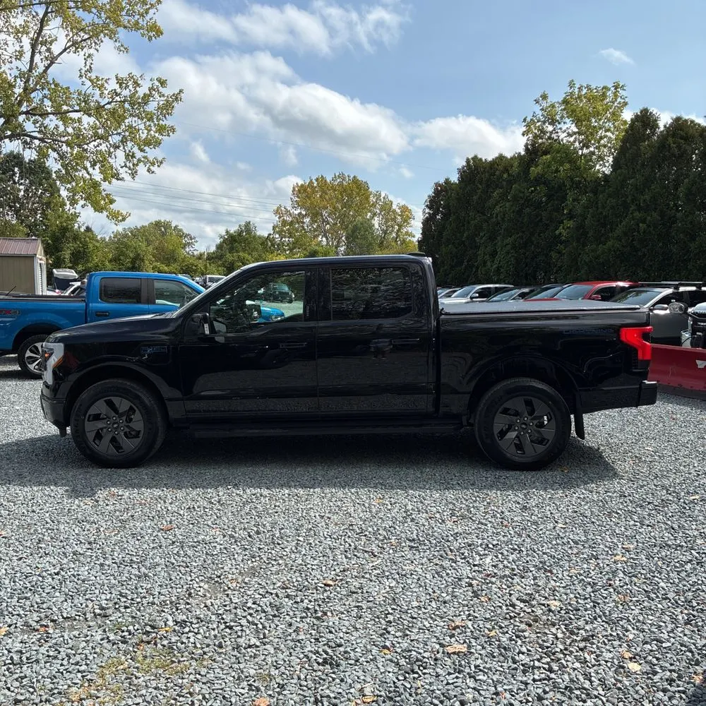 2024 Ford F-150 Lightning Lariat