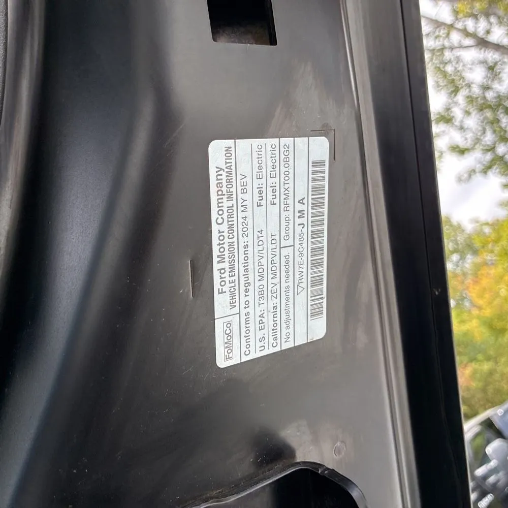 2024 Ford F-150 Lightning Lariat