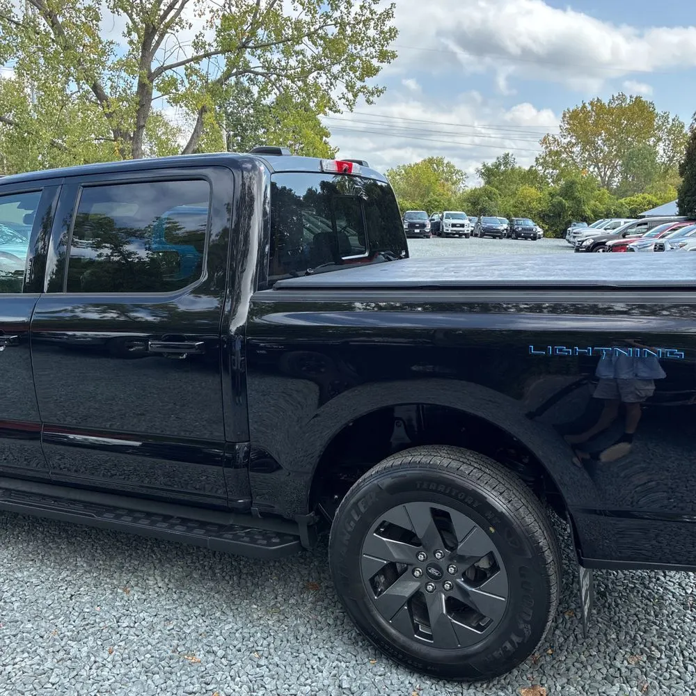 2024 Ford F-150 Lightning Lariat