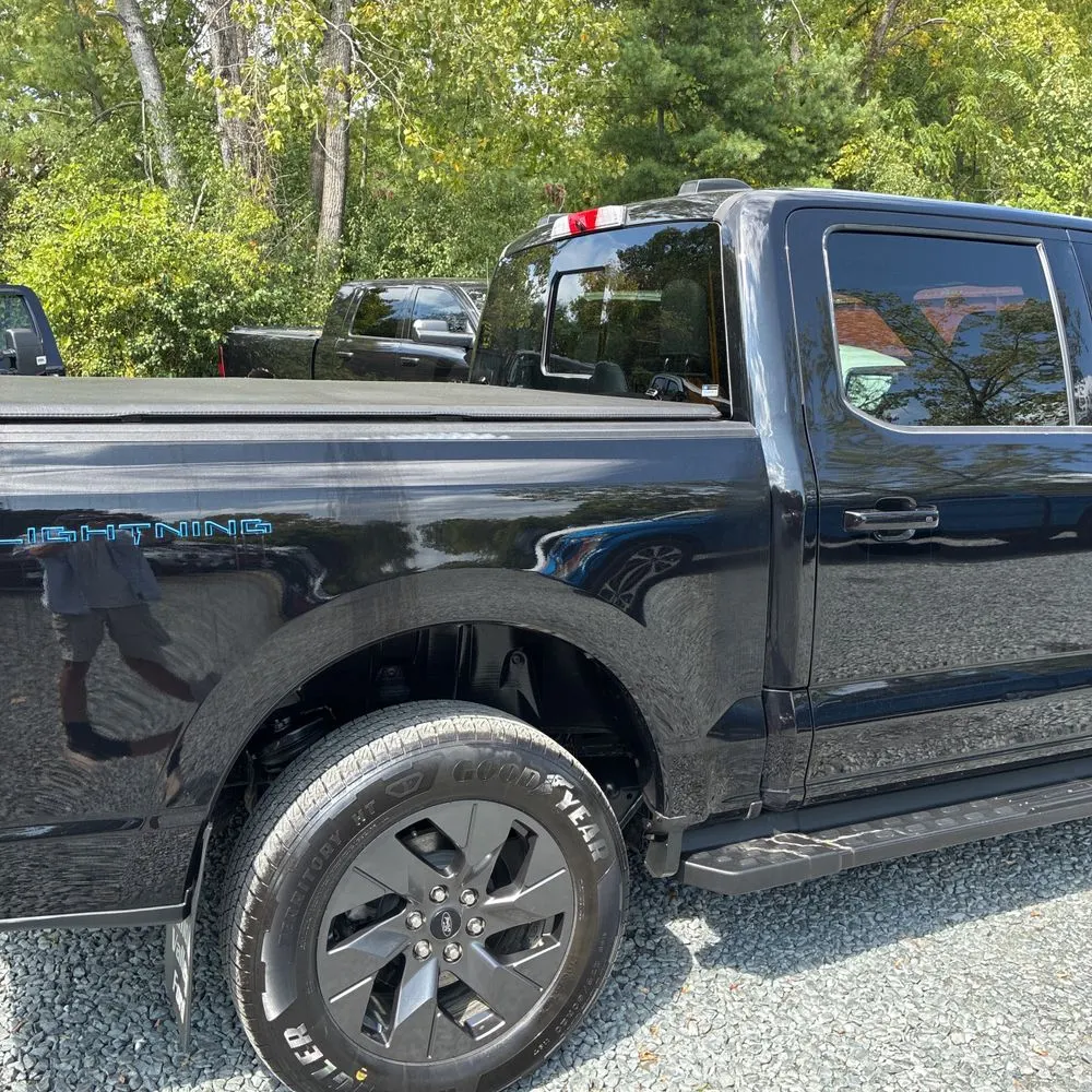 2024 Ford F-150 Lightning Lariat