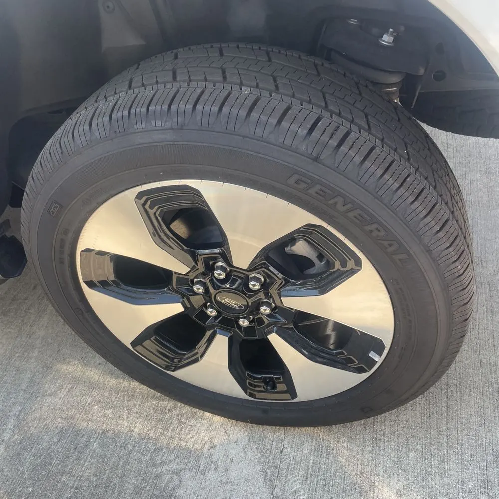 2024 Ford F-150 Lightning Platinum