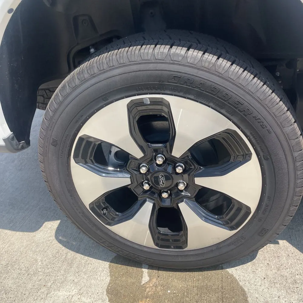 2024 Ford F-150 Lightning Platinum