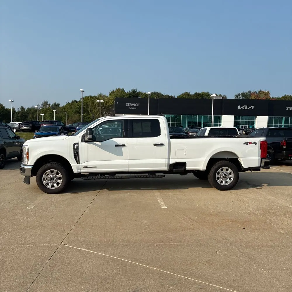 2024 Ford F-250 Super Duty XLT