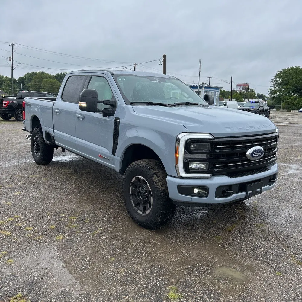 2025 Ford F250 S/D Platinum