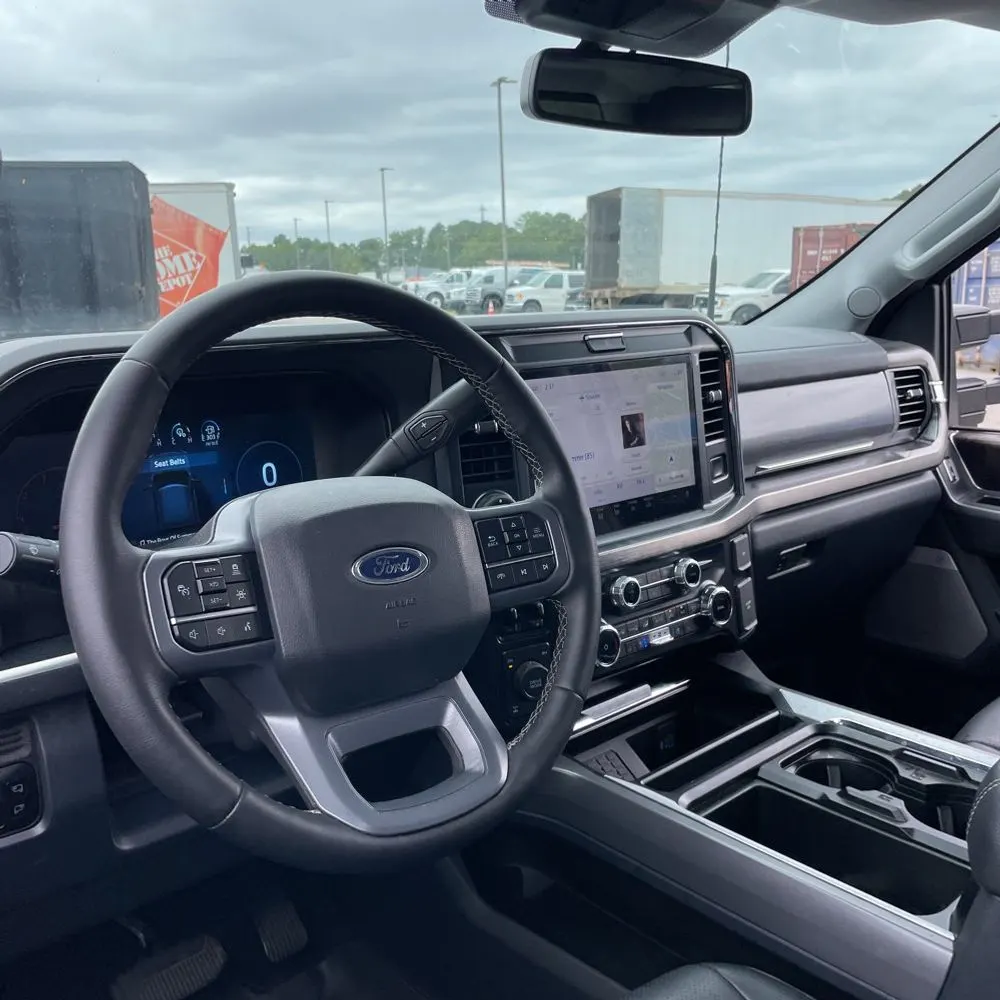 2025 Ford F-250 Super Duty Lariat