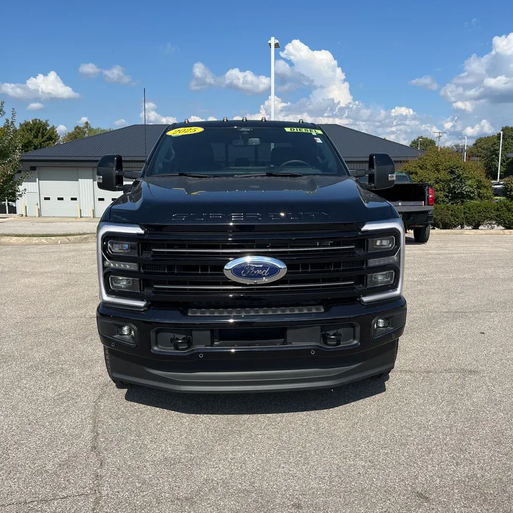2025 Ford F-350 Super Duty Platinum
