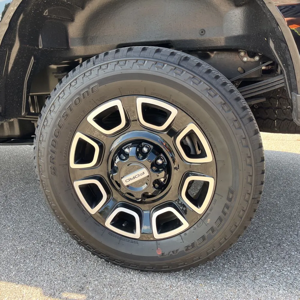 2025 Ford F-350 Super Duty Platinum