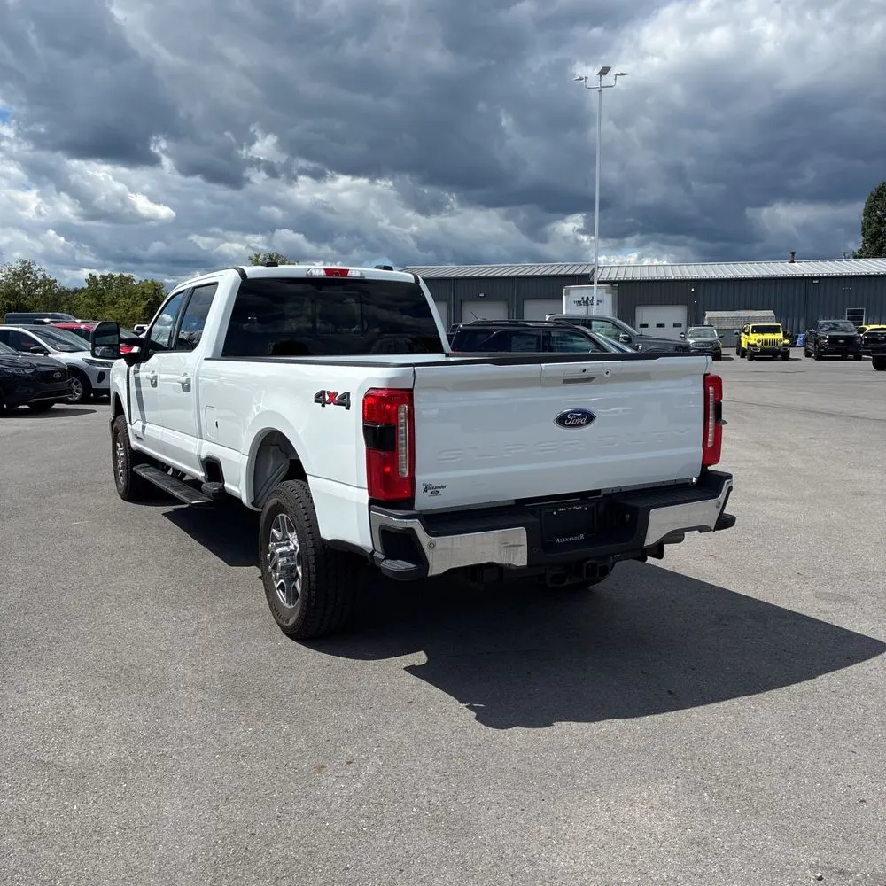 2024 Ford F350 S/D Lariat