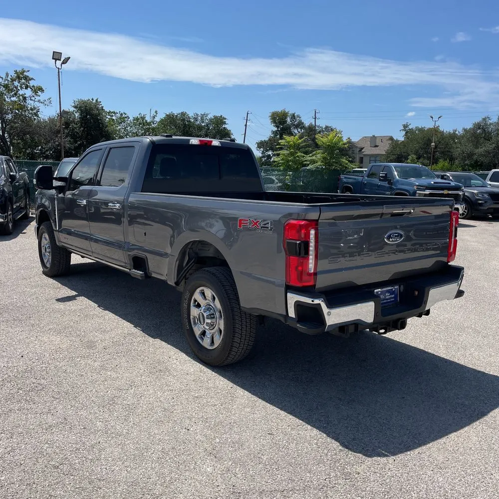 2024 Ford F-350 Super Duty Lariat