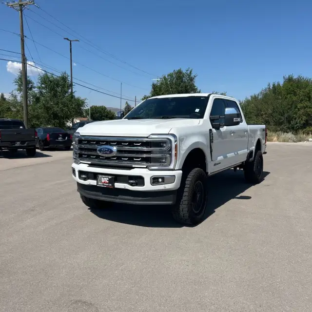 2023 Ford F350 S/D Platinum