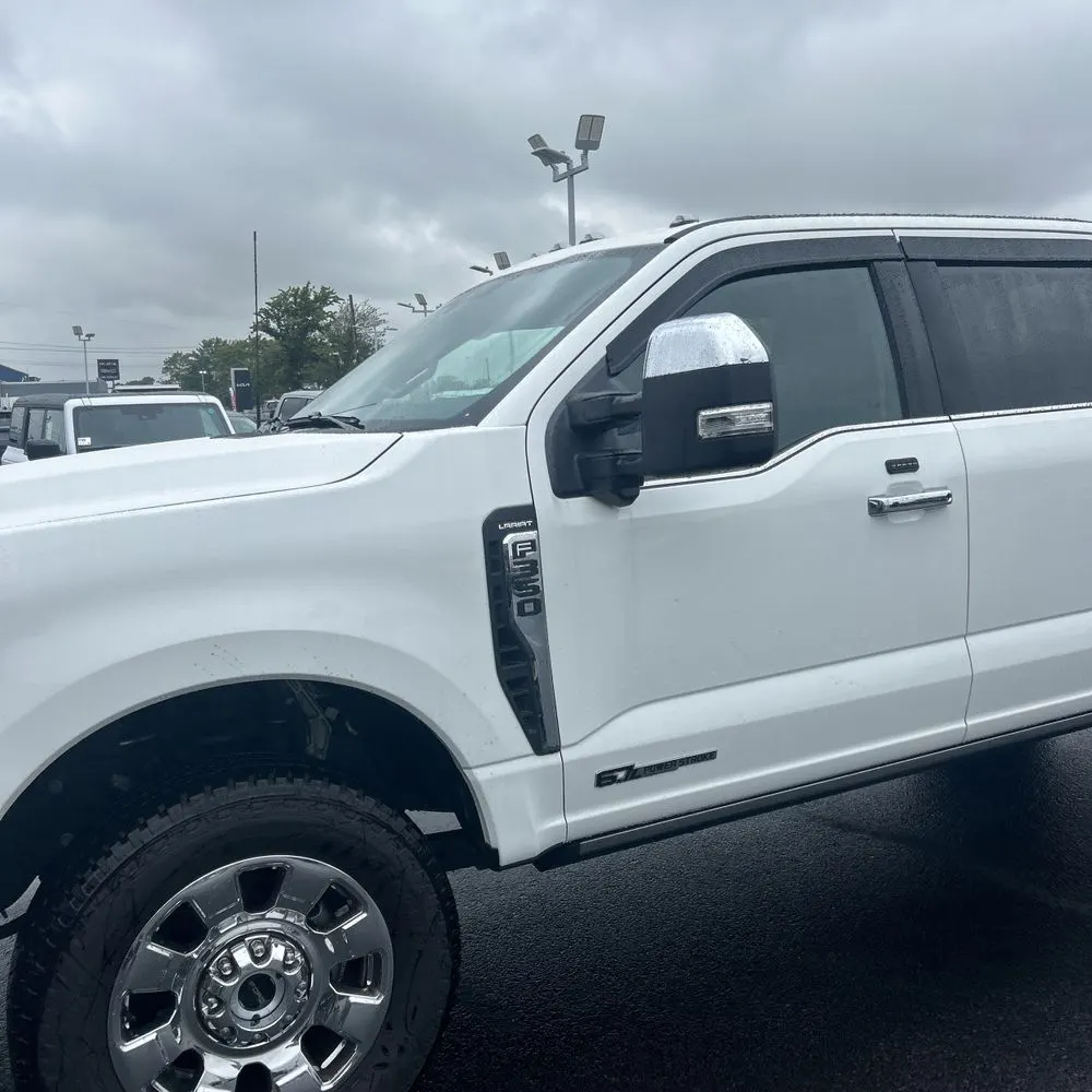2025 Ford F-350 Super Duty Lariat