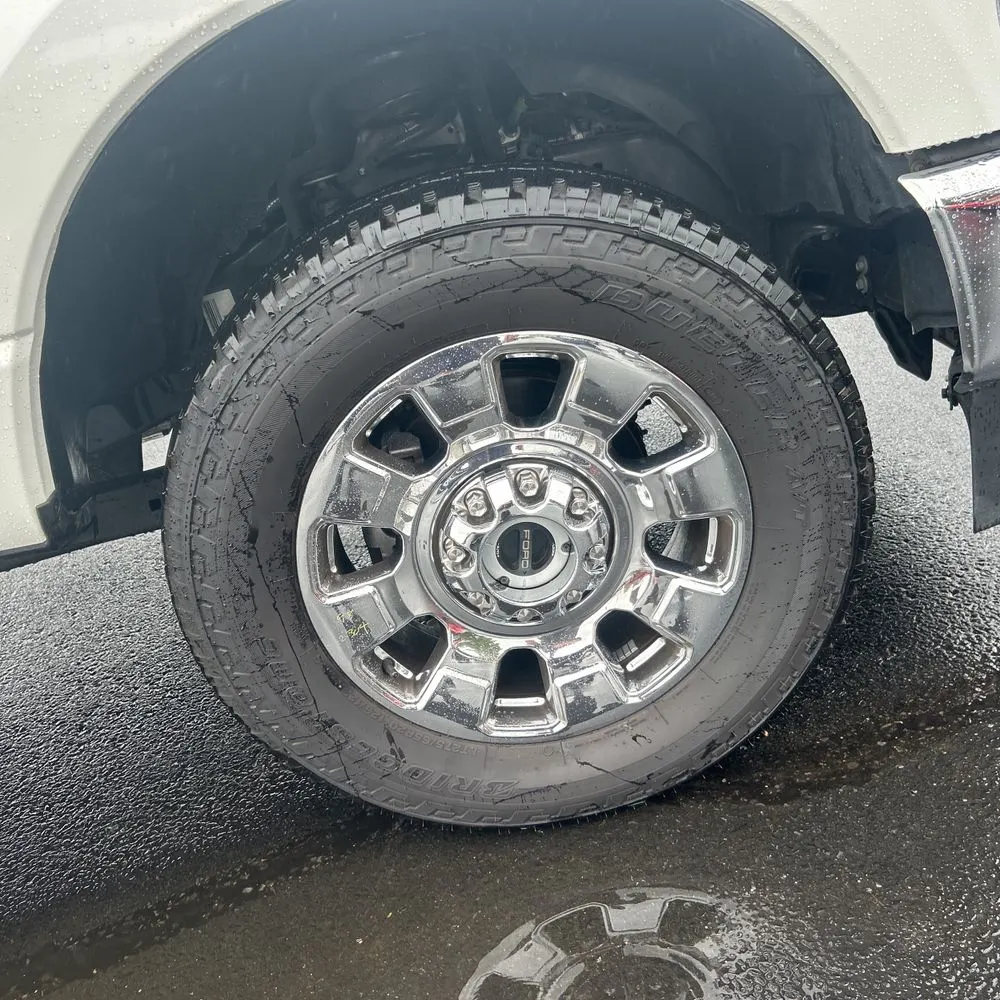 2025 Ford F-350 Super Duty Lariat