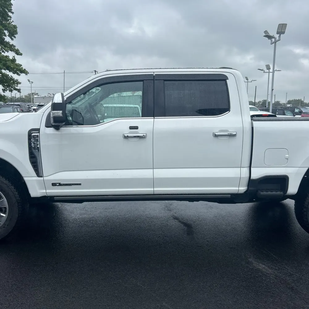 2025 Ford F-350 Super Duty Lariat