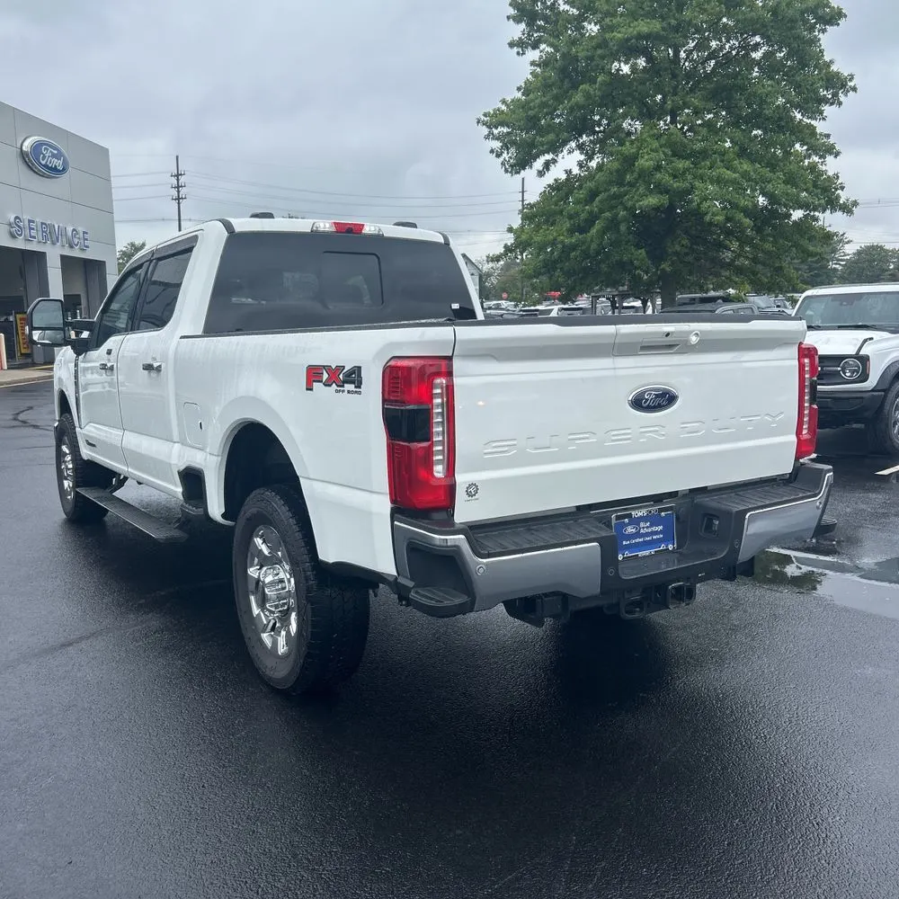 2025 Ford F-350 Super Duty Lariat