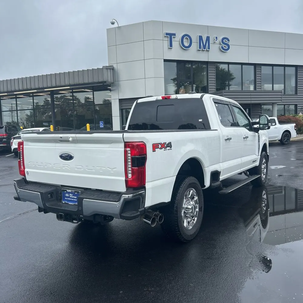 2025 Ford F-350 Super Duty Lariat