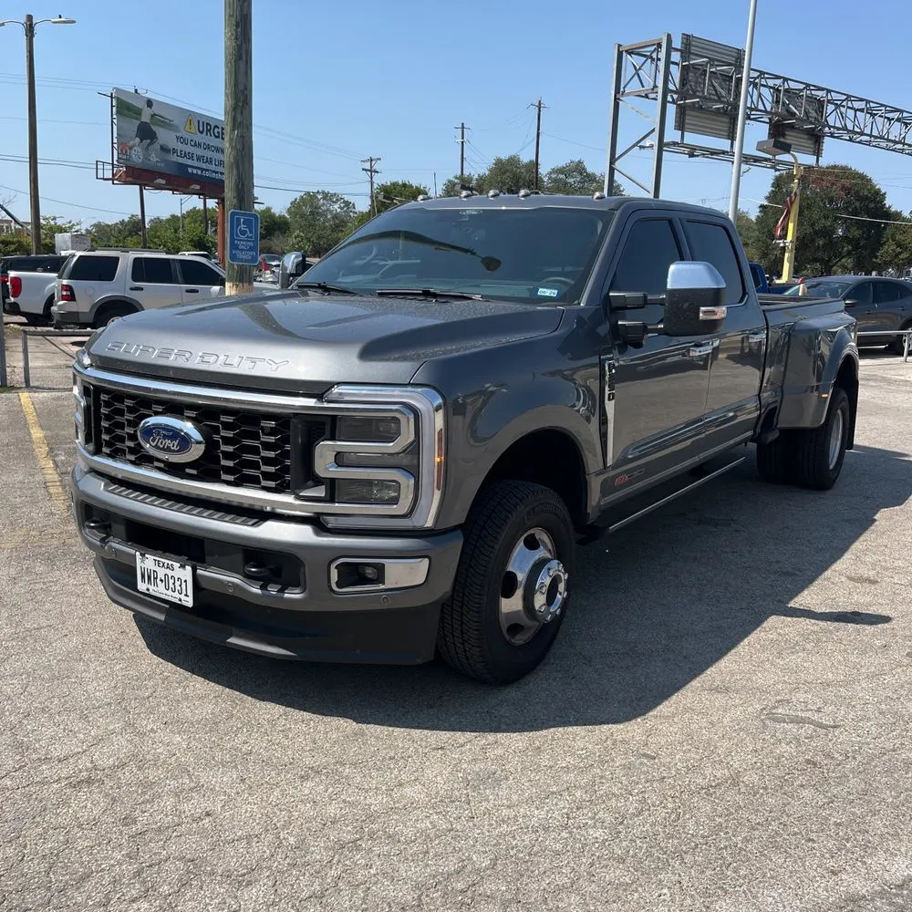 2025 Ford F-350 Super Duty Platinum