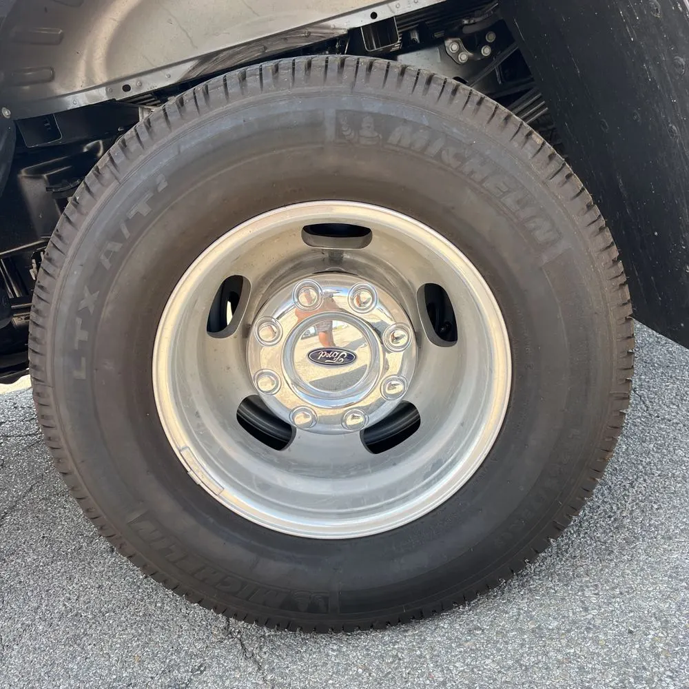 2025 Ford F-350 Super Duty Platinum