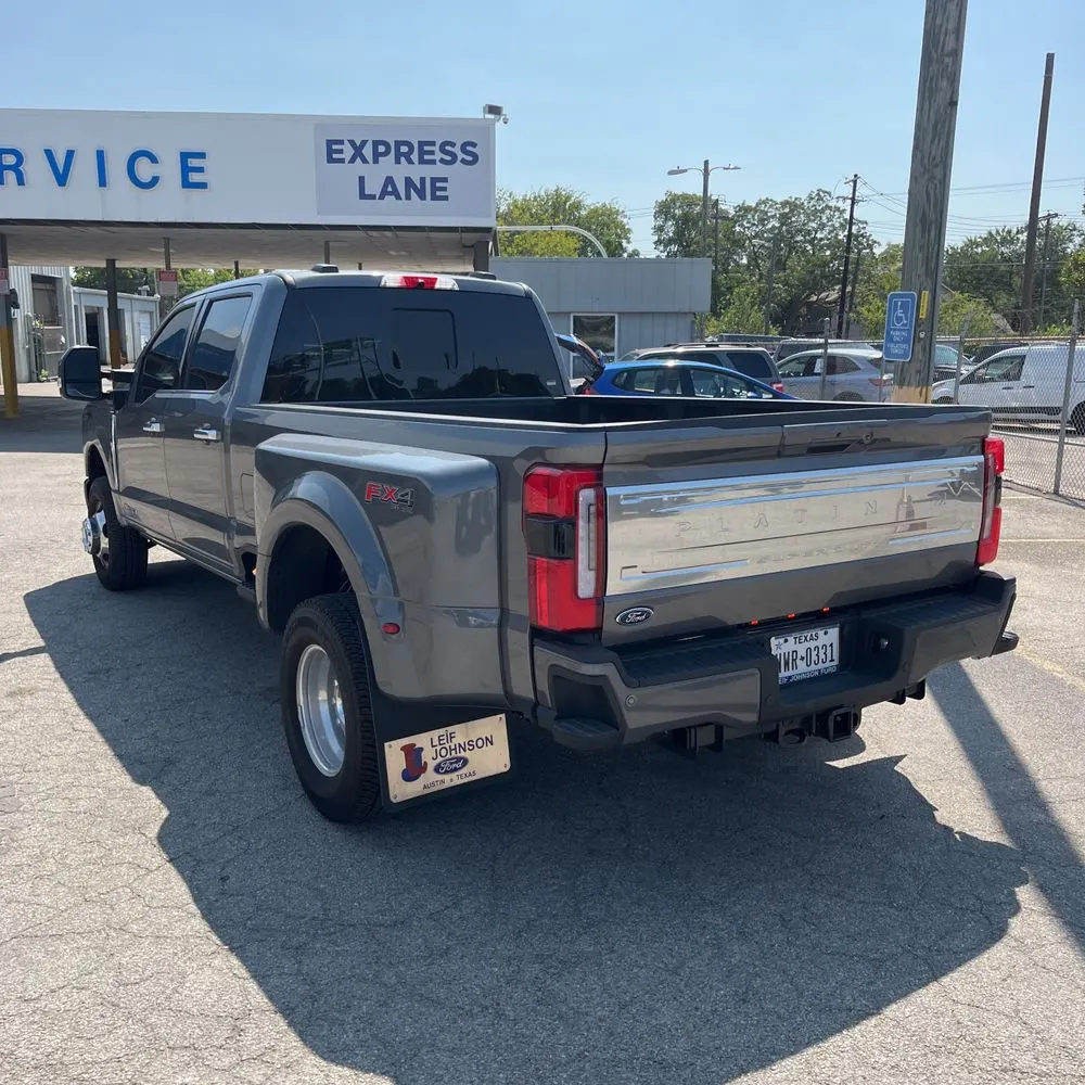2025 Ford F-350 Super Duty Platinum