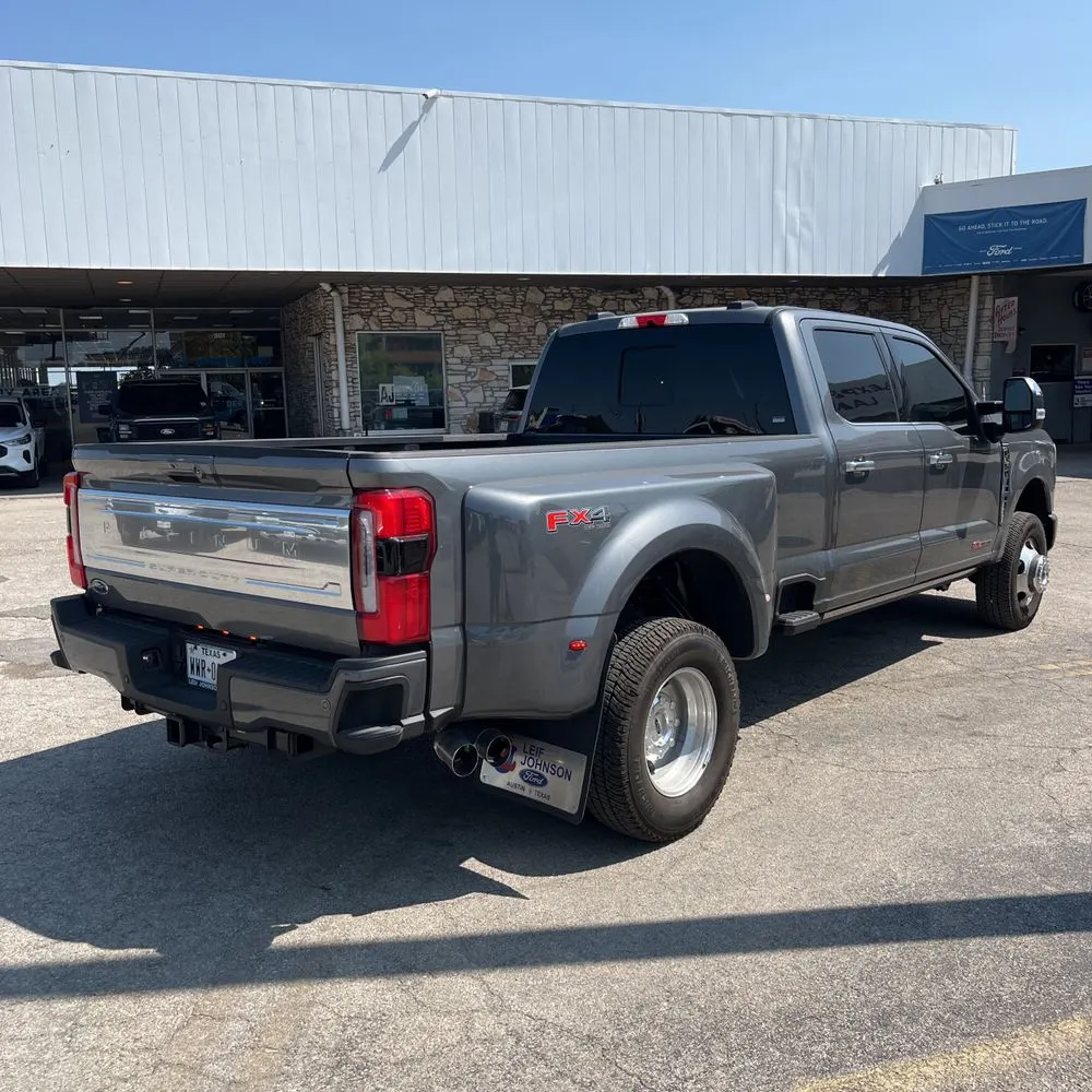 2025 Ford F-350 Super Duty Platinum